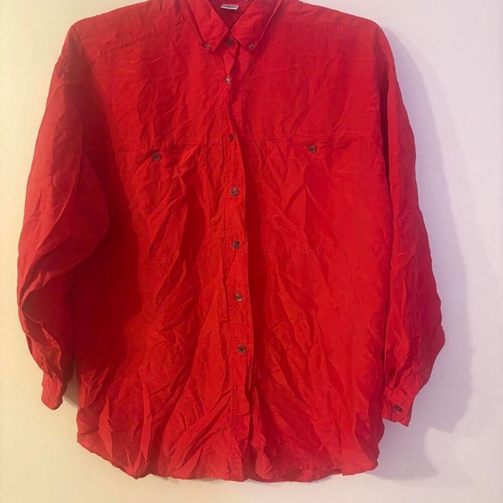 Red Carlton Sport 100% silk button-up shirt in size S